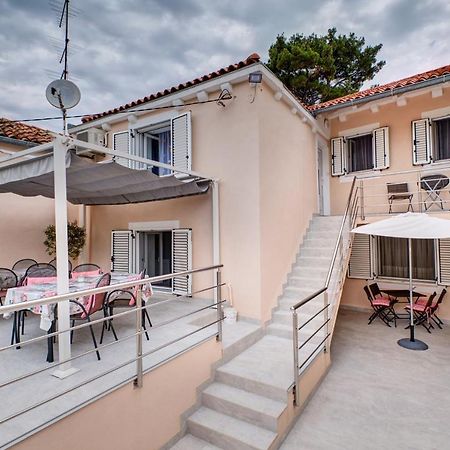 Apartments Ljubica Veli Losinj Bagian luar foto