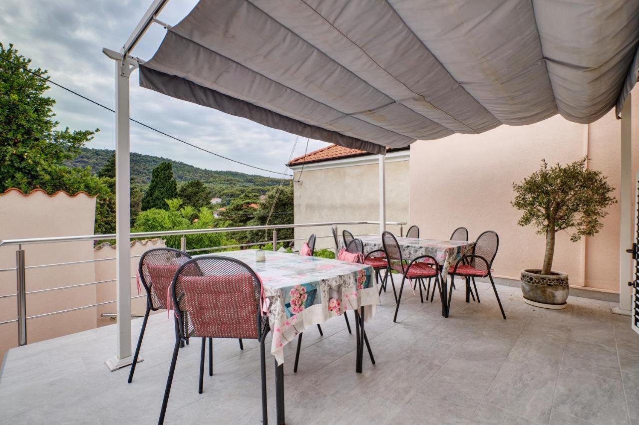 Apartments Ljubica Veli Losinj Bagian luar foto