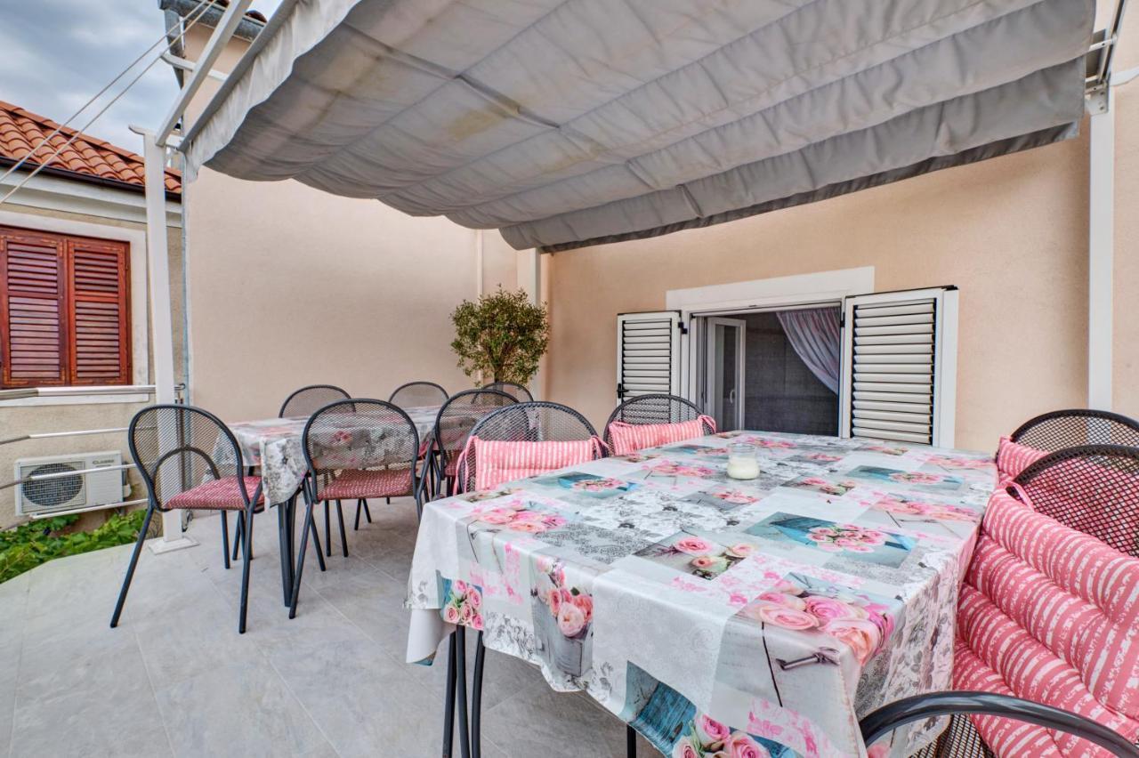 Apartments Ljubica Veli Losinj Bagian luar foto