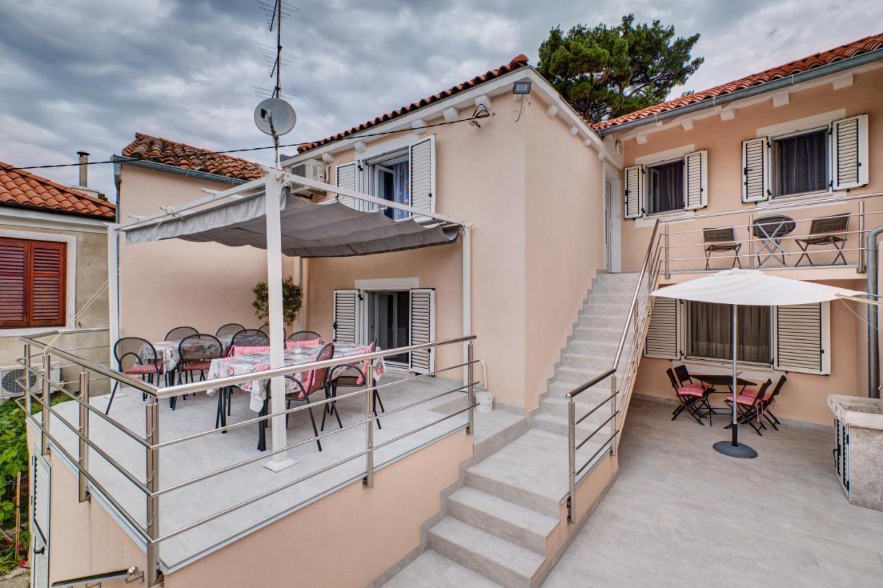 Apartments Ljubica Veli Losinj Bagian luar foto