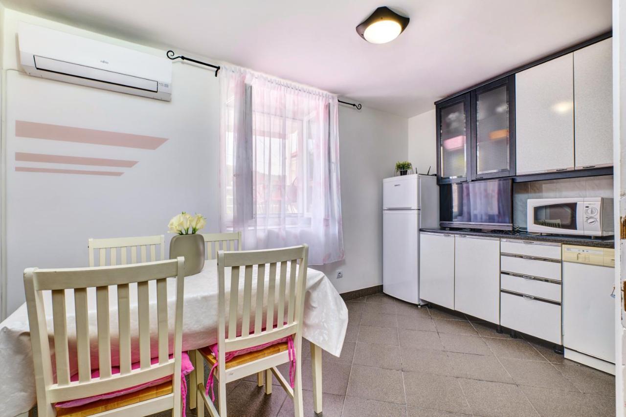Apartments Ljubica Veli Losinj Bagian luar foto