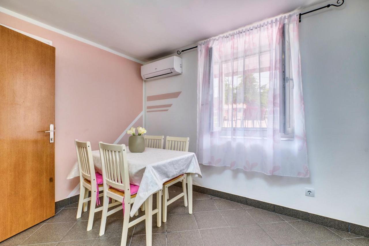 Apartments Ljubica Veli Losinj Bagian luar foto