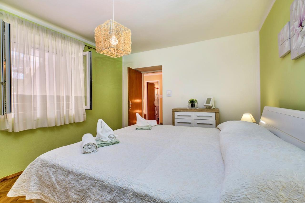 Apartments Ljubica Veli Losinj Bagian luar foto