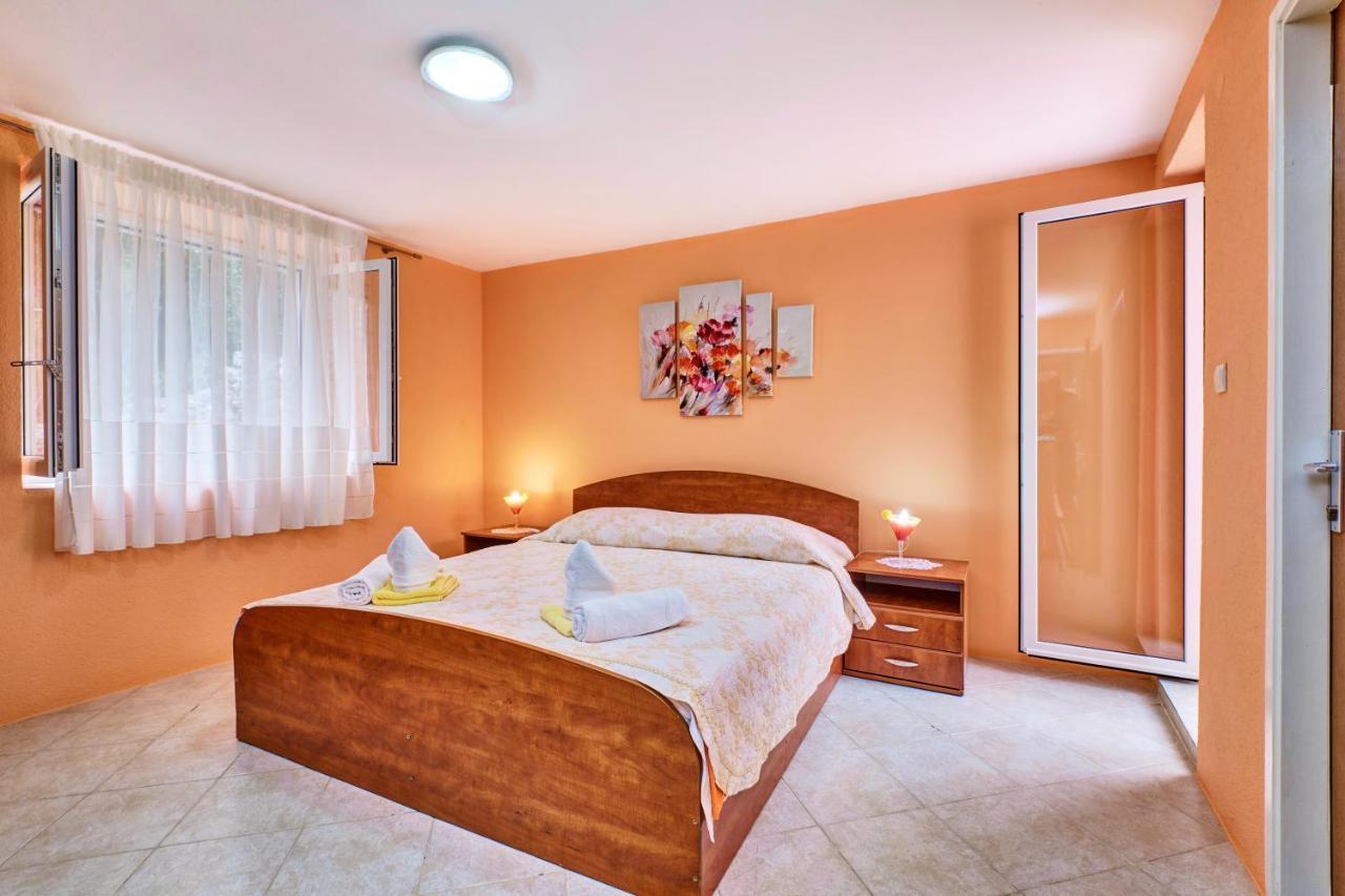 Apartments Ljubica Veli Losinj Bagian luar foto
