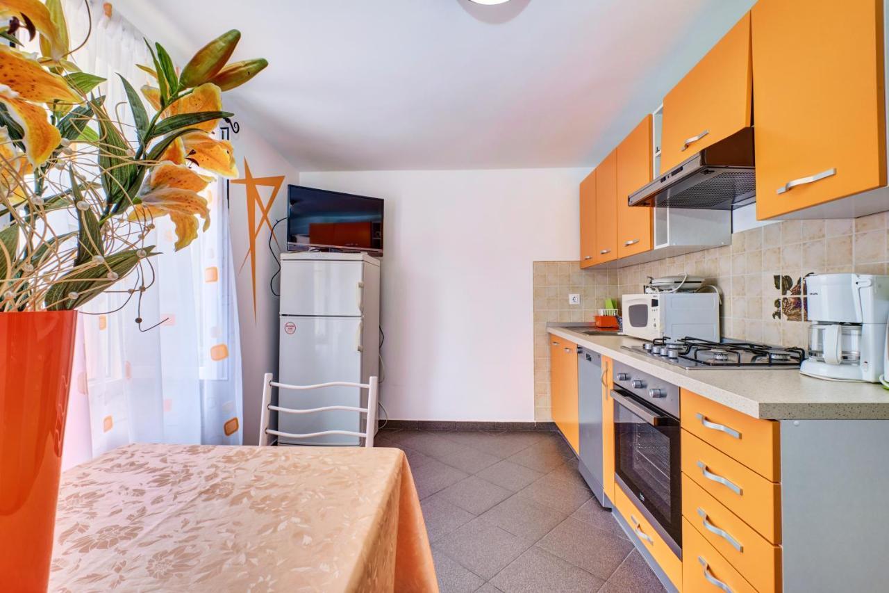 Apartments Ljubica Veli Losinj Bagian luar foto