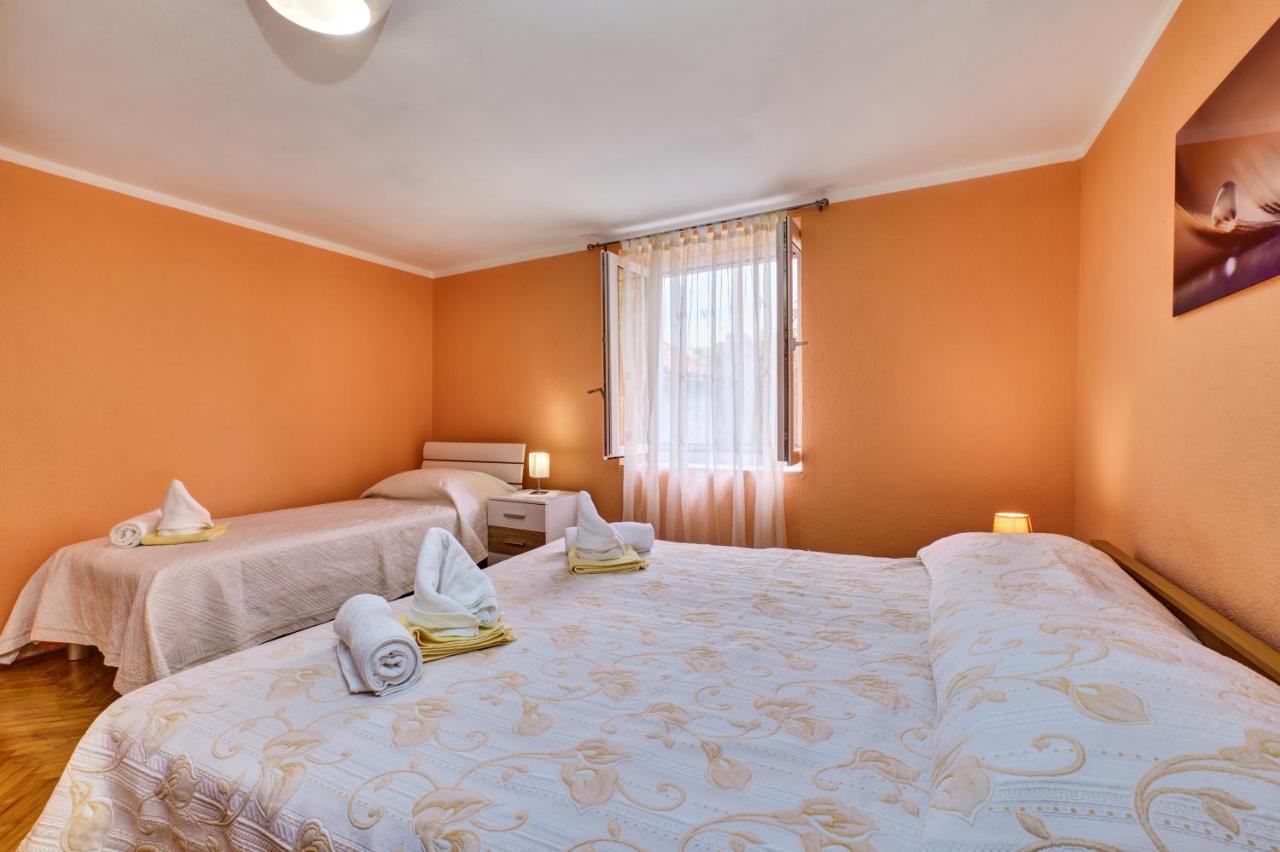 Apartments Ljubica Veli Losinj Bagian luar foto